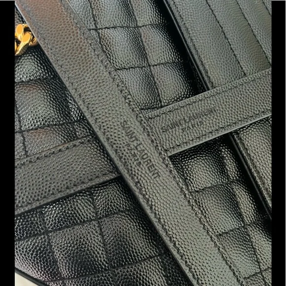 🍾🥂SOLD🥳Large Saint Laurent Envelope Handbag - Picture 14 of 15